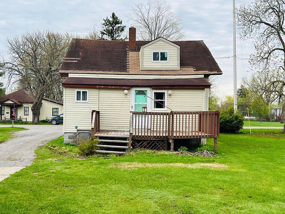 527 Duncan Ave, Cheboygan, MI 49721 Zillow