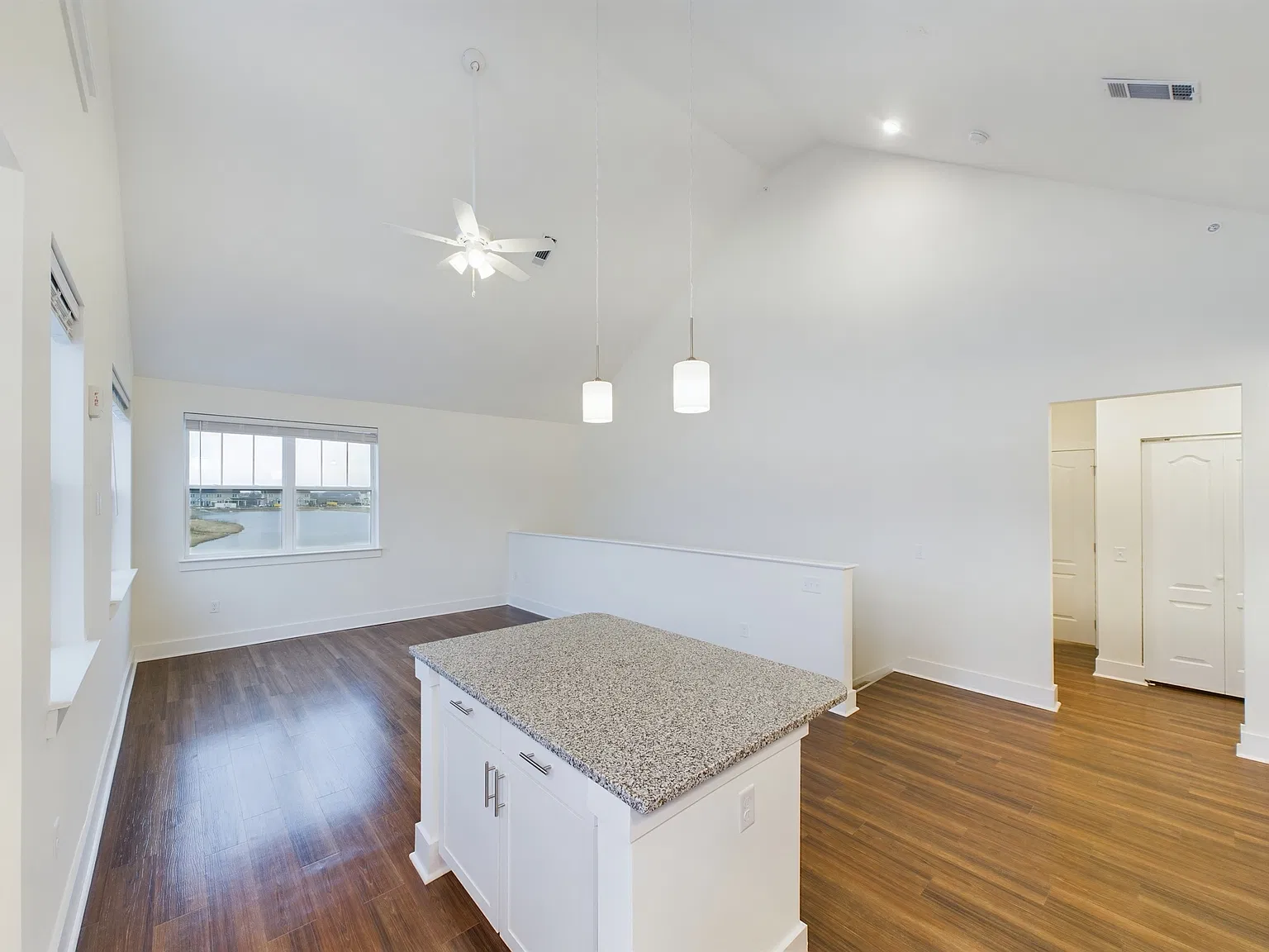 2 bed, 1180 sqft, $2,169 — Photo 3