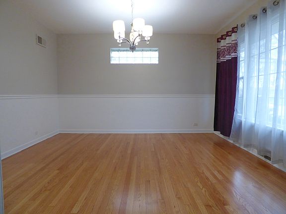 4th image of 5325 Carol St
