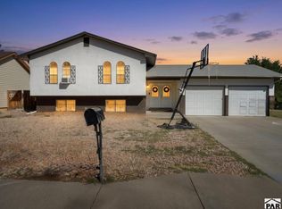 13 Remington Ct, Pueblo, CO 81008