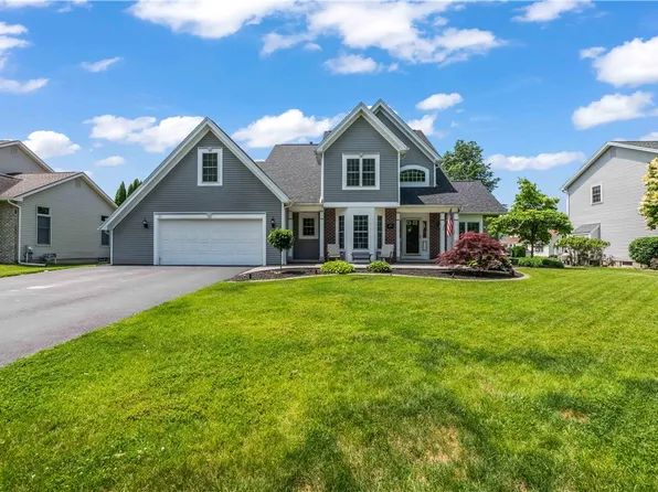 203 Torrey Pine Dr, Rochester, NY 14612