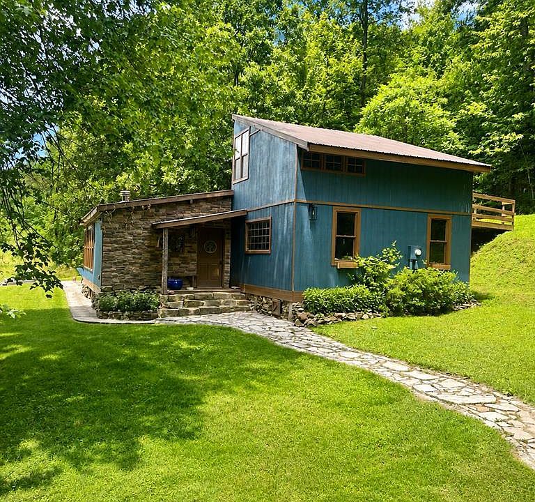 1st image of 447 Bull Run Rd
