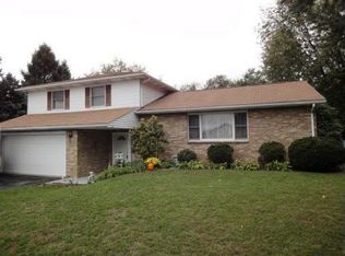 308 Windcrest Rd, Harrisburg, PA 17112