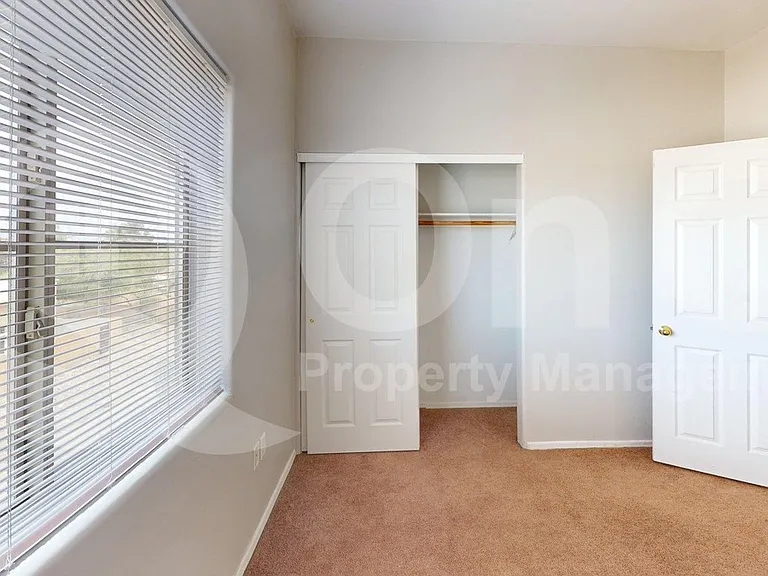 2012 W Dozemary Ct — Photo 10