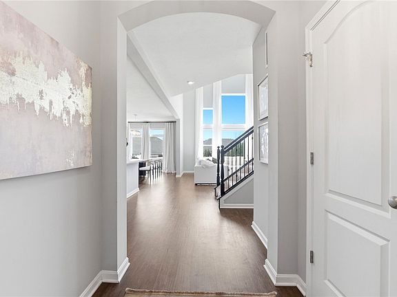 3rd image of 3553 Shellbark Dr