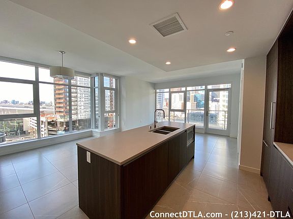 2nd image of 1212 S Flower St #1900