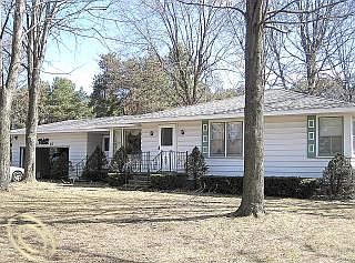 1st image of 4087 Moulton Dr