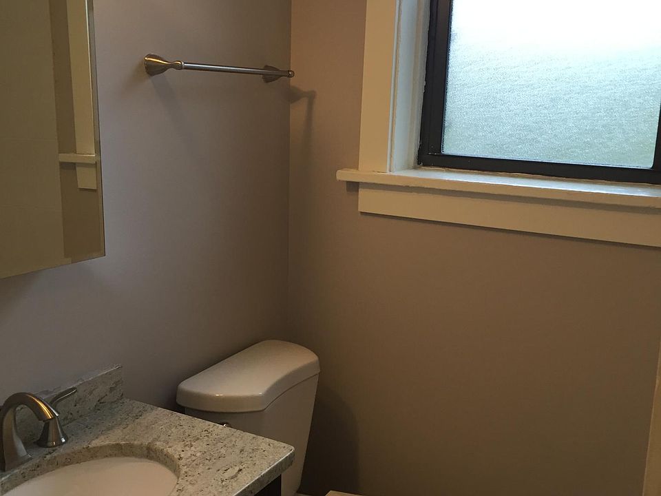 1st image of 2229 W Wilson Ave #2W