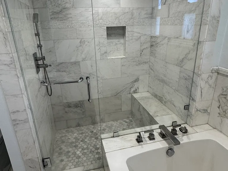 Rain shower with bench