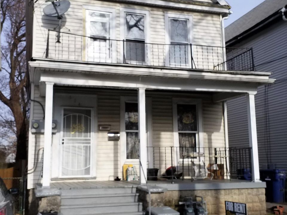 1st image of 464 Northampton St