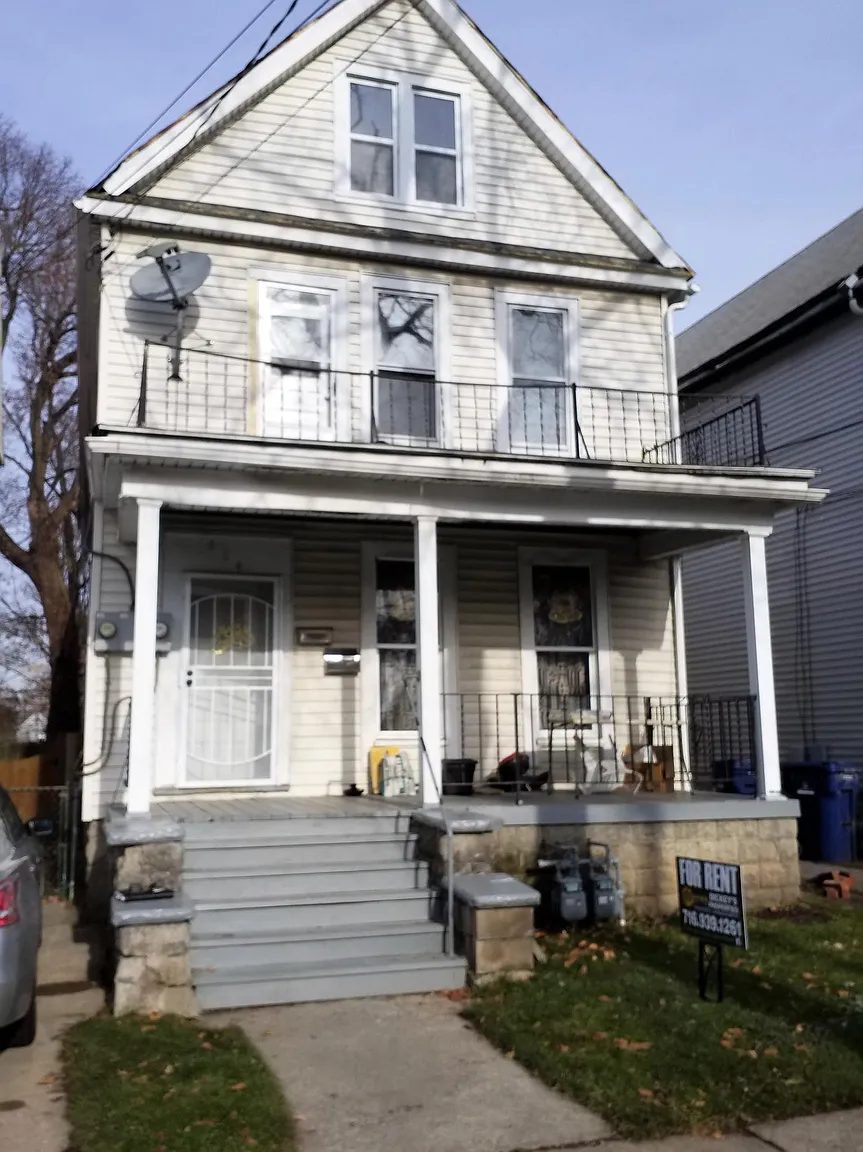464 Northampton St photo 1