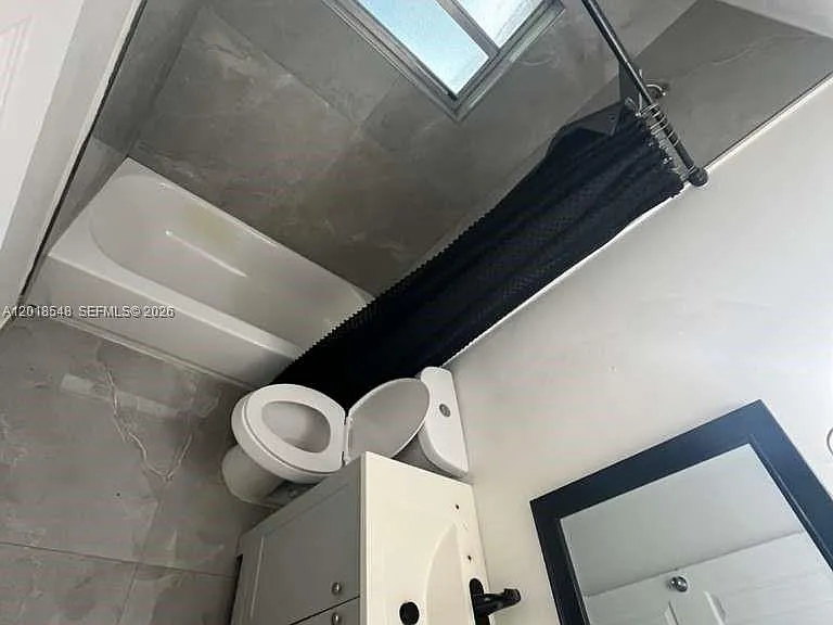 2450 Lincoln St #7 — Photo 3