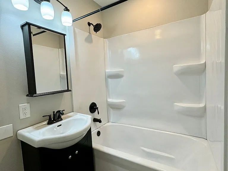 2355 Dahlen Ave — Photo 13