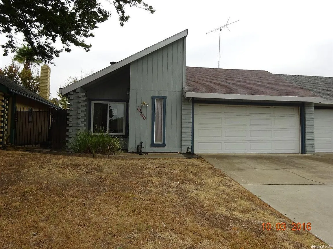 10740 Paiute Way photo 1