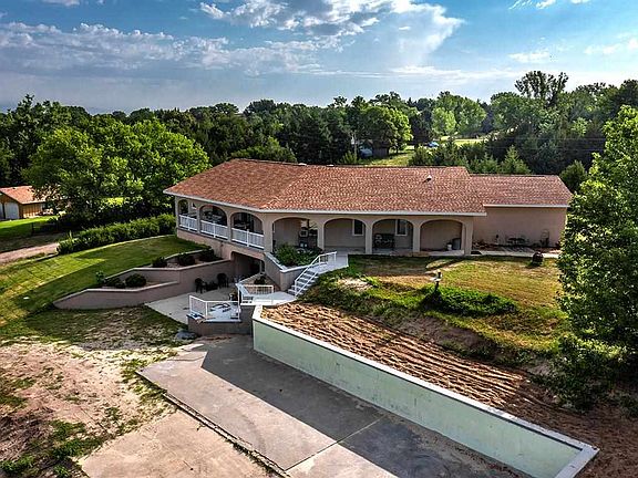 5th image of 159 Mill Park Dr