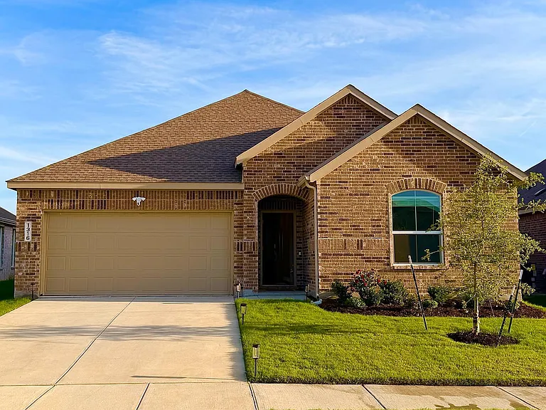 1316 Francesca Dr — Photo 1