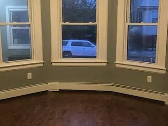 4th image of 133 Isabella Ave #4