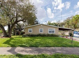 4640 SW 33rd Dr, Hollywood, FL 33023
