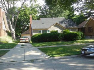 450 Oak St, Elgin, IL 60123