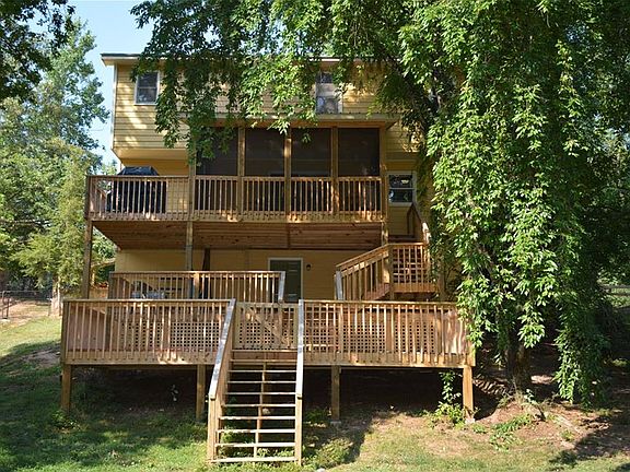 3rd image of 24 Southwood Dr