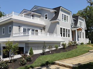 250 Ocean Ave, Kennebunkport, ME 04046