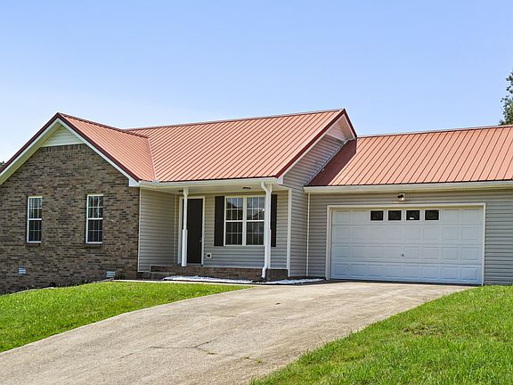 4th image of 585 Barney Ln