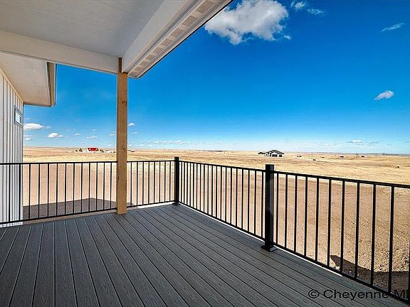 4th image of 985 Range Line Rd