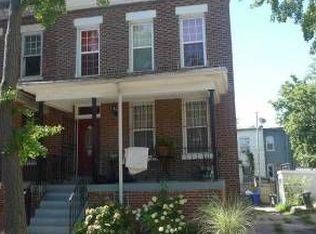 905 Kent Pl NE, Washington, DC 20002