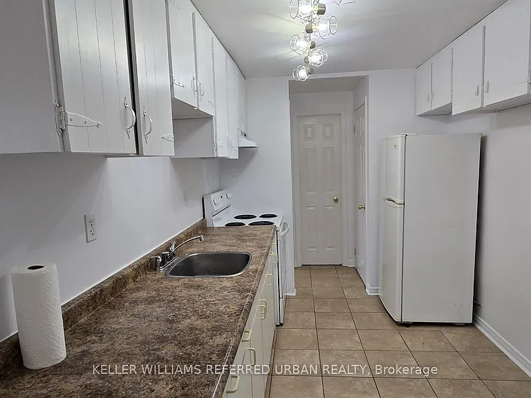 303 Frontenac Ave #1 — Photo 3