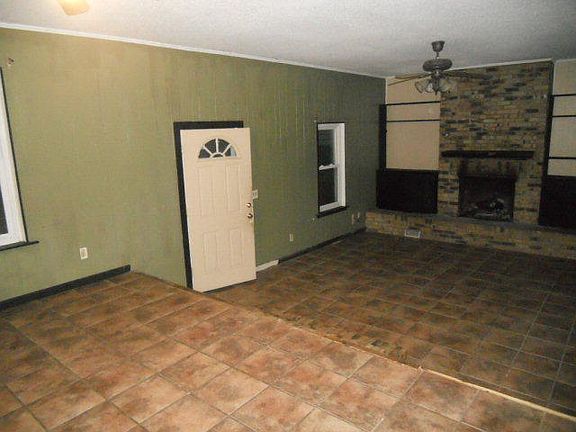 2nd image of 162 Walnut St