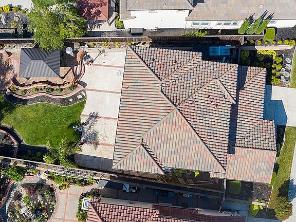 4th image of 5216 Montiano Ln