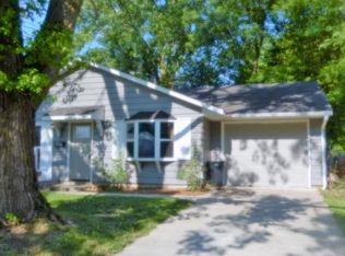 1401 S 2nd St, Mattoon, IL 61938