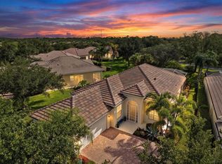 5735 Ferrara Dr, Sarasota, FL 34238