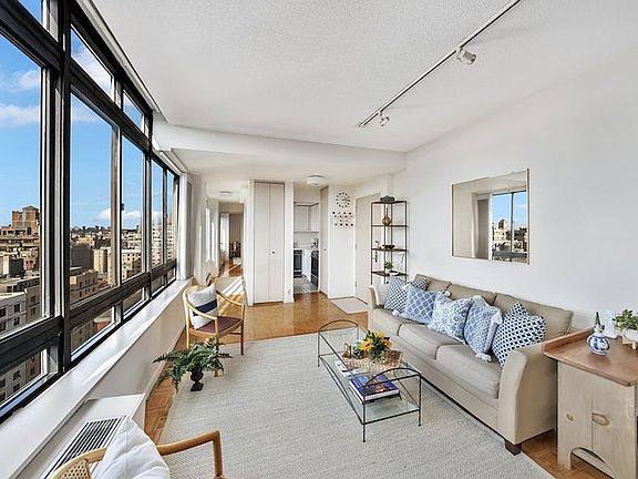 2nd image of 225 W 83rd St APT 22I