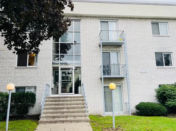 24-26 Inman St #28, Lawrence, MA 01843