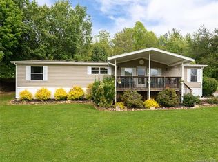 23 Eagle Ln, Candler, NC 28715