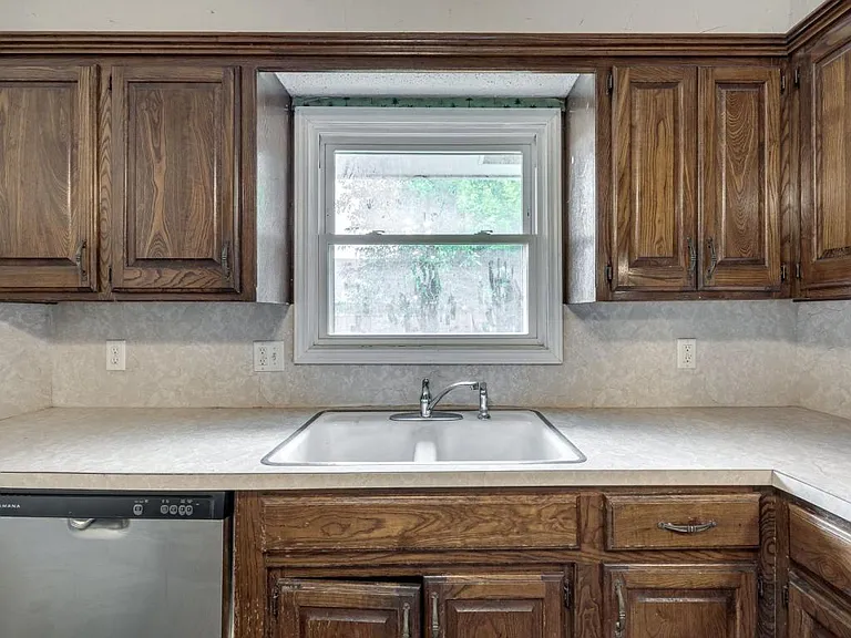 523 N Robin Way — Photo 19