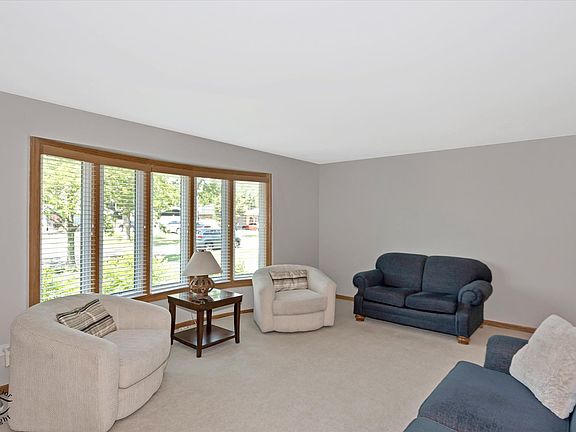 3rd image of 7708 Palm Dr