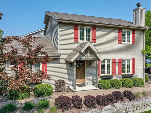 6980 Grignon Rd, Winneconne, WI 54986
