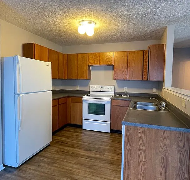4113 Doten Dr — Photo 4