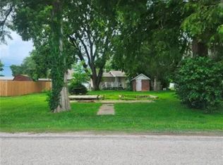 13 N Main St, Moro, IL 62067