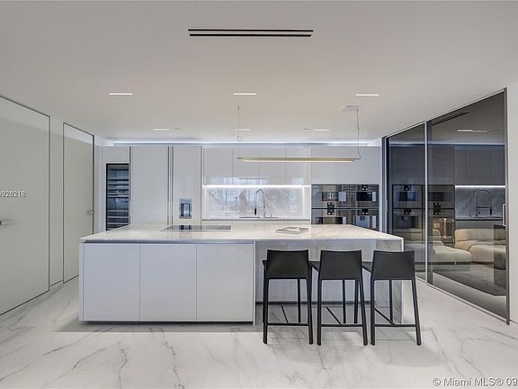 5th image of 10201 Collins Ave #1006
