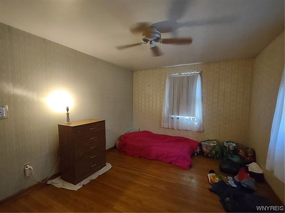 3rd image of 848 Park Ave