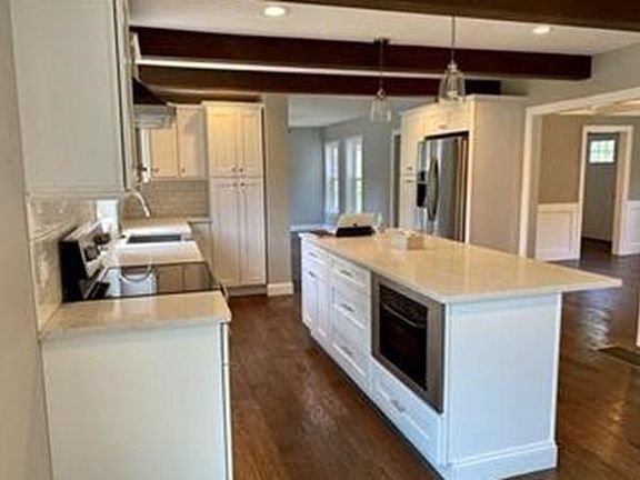 5th image of 82 Mill St #1