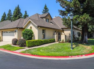 2986 W Pembrook Loop, Fresno, CA