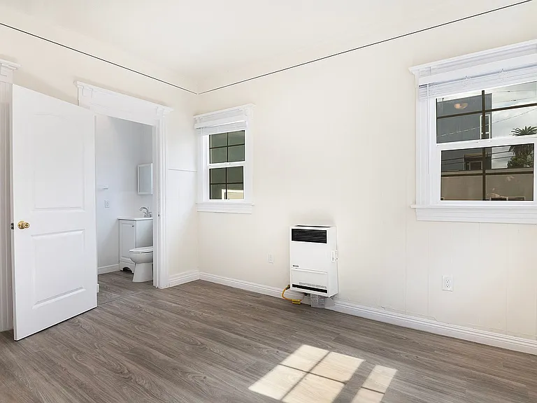 Wilton Place Apartments — Photo 2