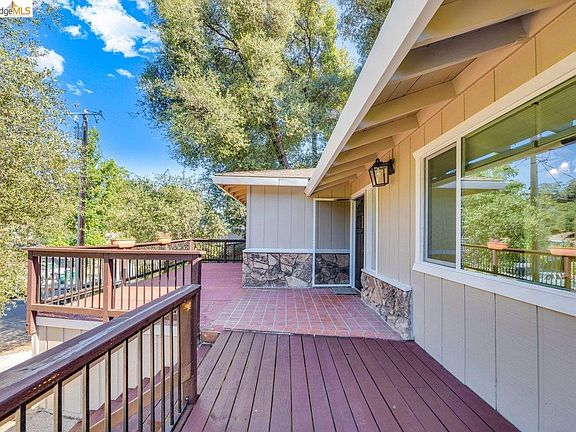 2nd image of 19264 Rockridge Way