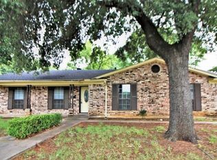 705 E Mitchell St, Arlington, TX 76010
