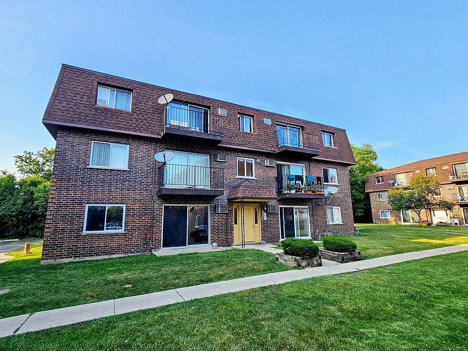 1st image of 9358 Golf Rd APT 3B