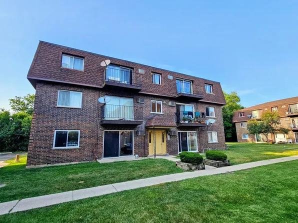 9358 Golf Rd APT 3B, Des Plaines, IL 60016